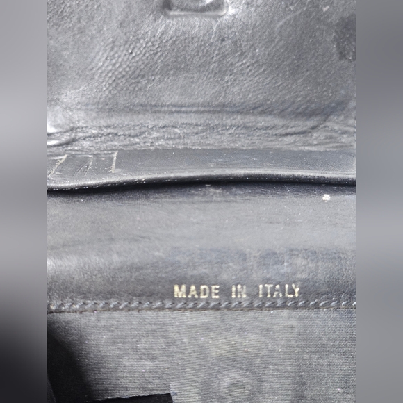 Chanel Leather Bifold wallet - Picture 13 of 13